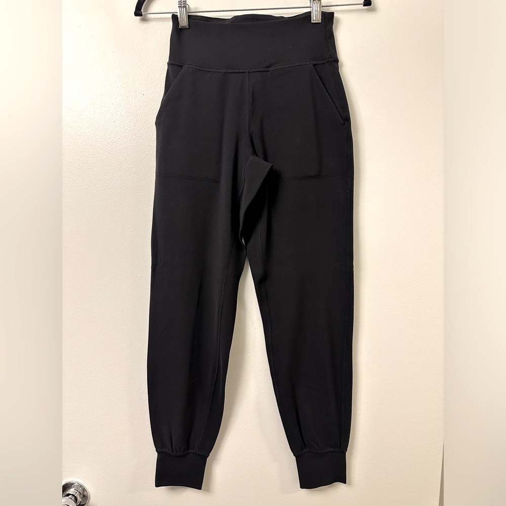 Lululemon black joggers- Sz 4. In like new condition.